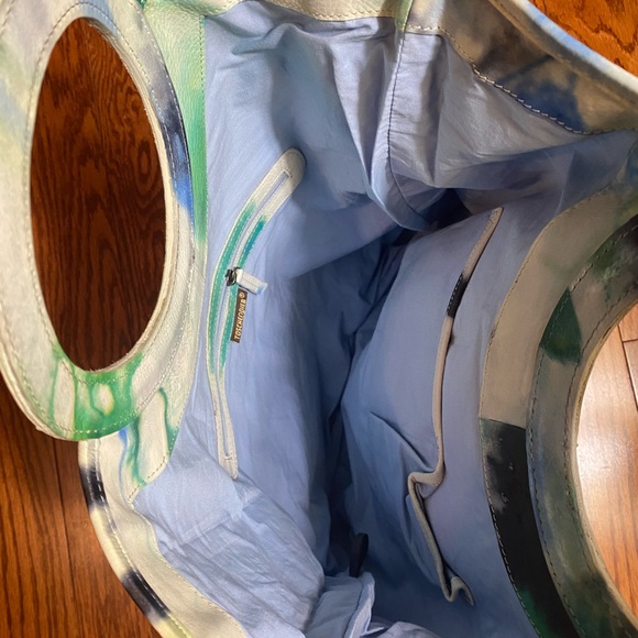 tie dye leather bag from Hungary. Toschendieb is a German brand. - Picture 6 of 11